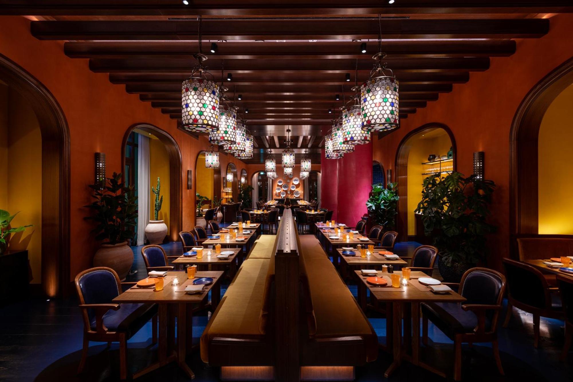 Four Seasons Hotel Doha Exterior foto The interior of the restaurant